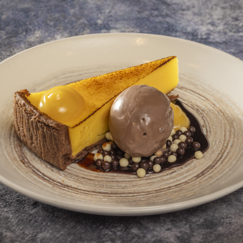 <p>CLEMENTINE TART</p>